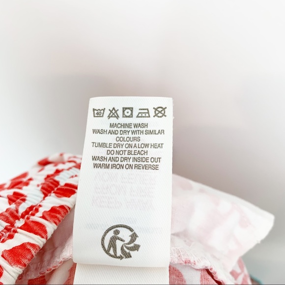 Mini Boden | Girls Floral Print Scallop Shorts 9Y - Picture 5 of 5